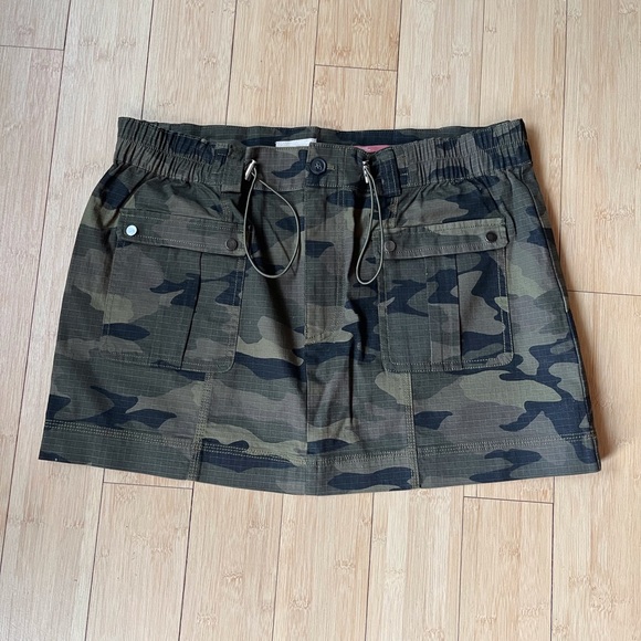 Pilcro Camouflage Mini Skirt - Picture 2 of 7